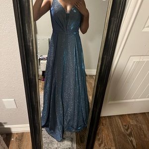 David’s Bridal Blue Elegant Prom dress